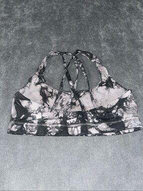 Lululemon Energy Bra - Shibori Tie Dye size 8